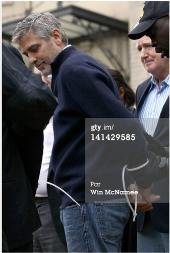 Untitled (George Clooney arrested), 2013, tirage argentique n/b, 25x20 cm